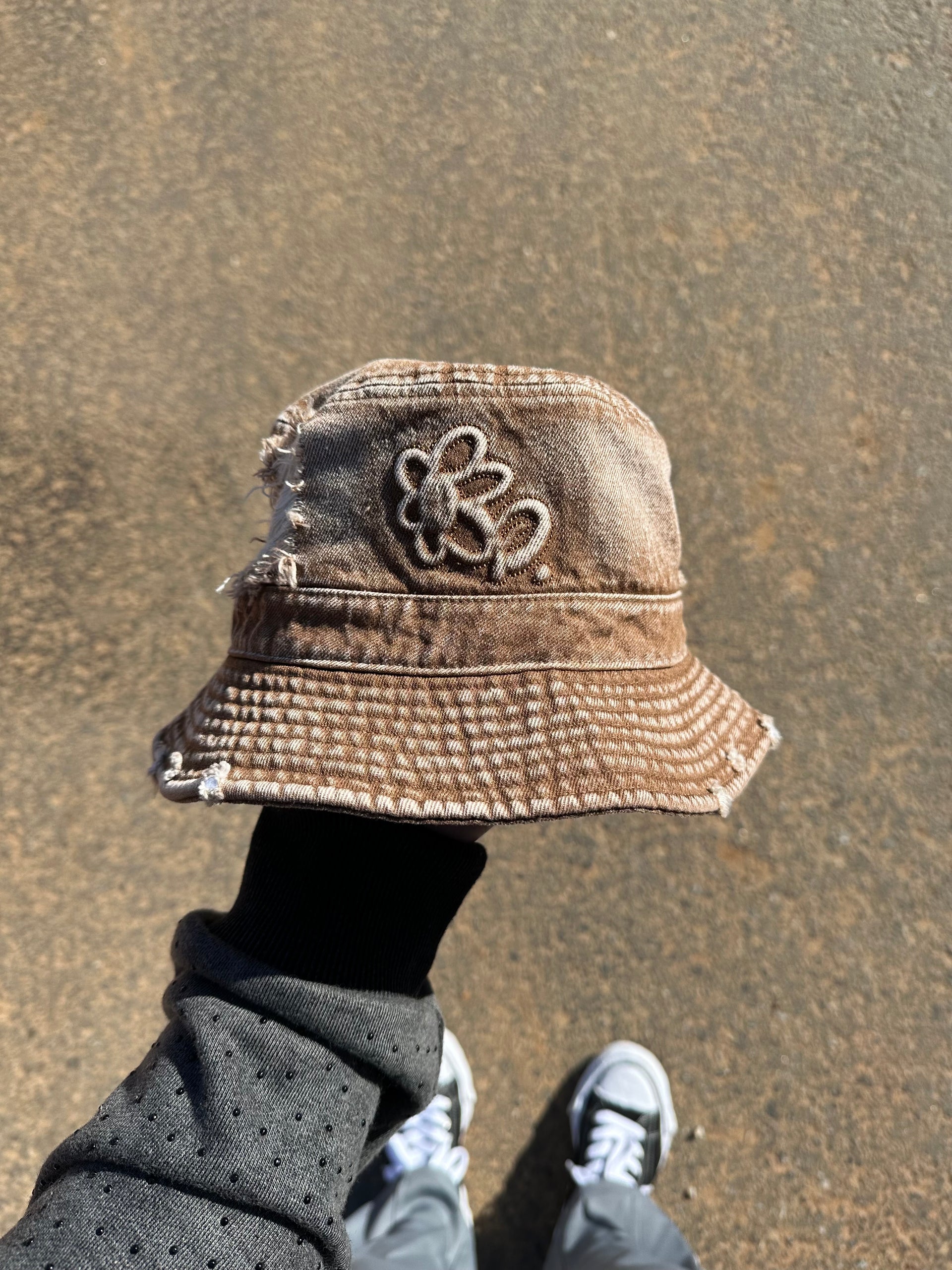 Signature bucket hat “gingerbread”